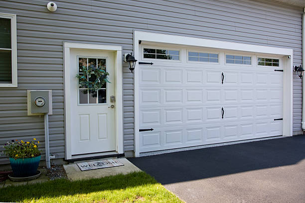 24/7 Emergency Garage Door Panel Replacement experts in New Haven, WV